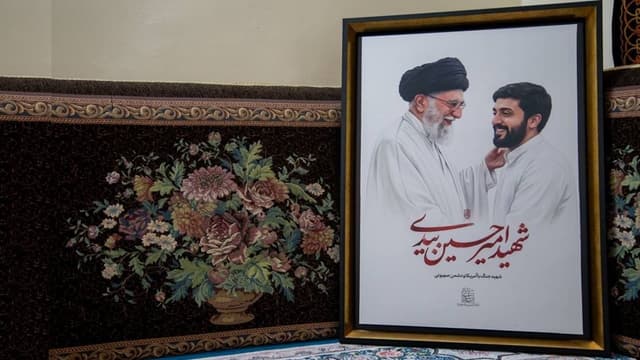 جوان ۲۹ ساله‌ای که کنار سردار نائینی به شهادت رسید