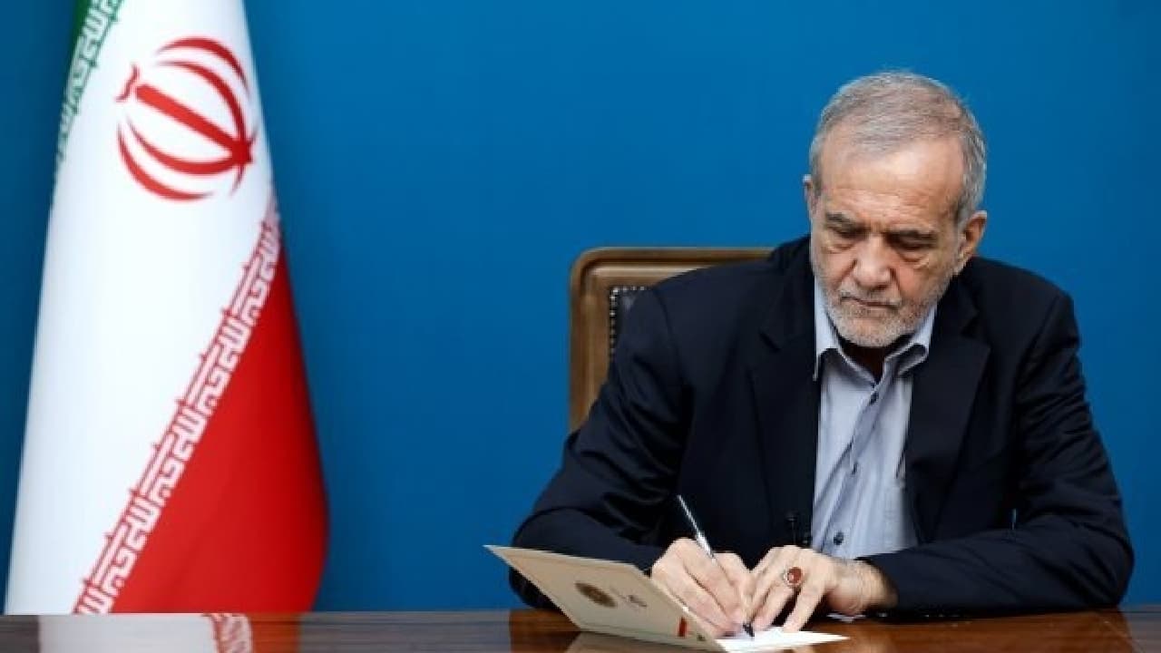 پزشکیان: تمام توان و ظرفیت‌ها را برای بهبود شرایط معلمان به کار گرفته‌ام