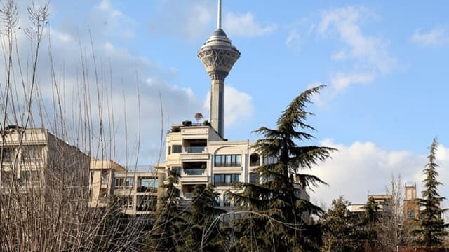هوای قابل‌قبول تهران با شاخص ۶۱