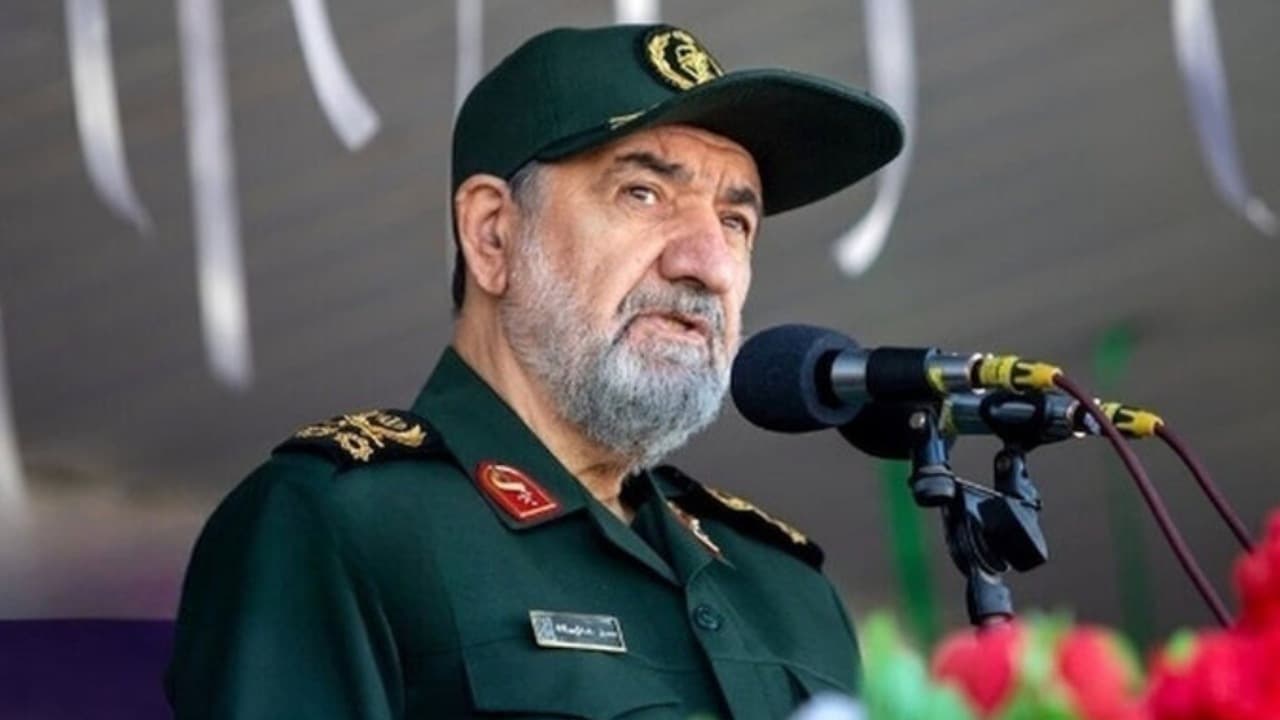محسن رضایی: آمریکا منتظر گورستانی از ناو‌ها و نیروهایش باشد