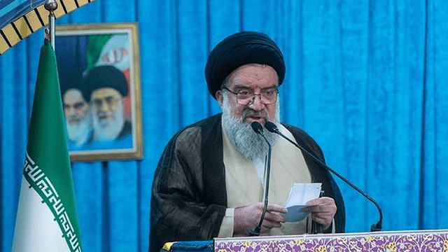 آیت الله خاتمی: از رزمندگان می‌خواهیم دستشان روی ماشه باشد