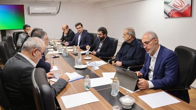 تاکید پزشکیان بر ضرورت شکل‌گیری بسیج عمومی برای اصلاح الگوی مصرف