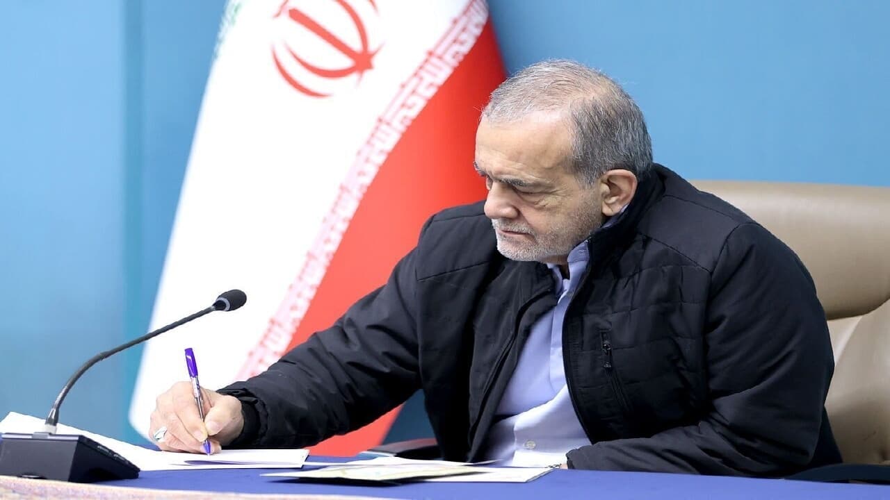 ماموریت رئیس‌جمهور به عارف برای تحقق انتظارات عمومی در زمینه اینترنت