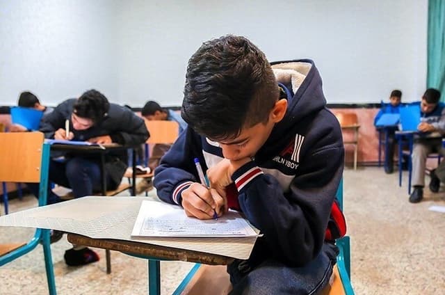 امتحانات نهایی دانش آموزان مجازی نمی‌شود