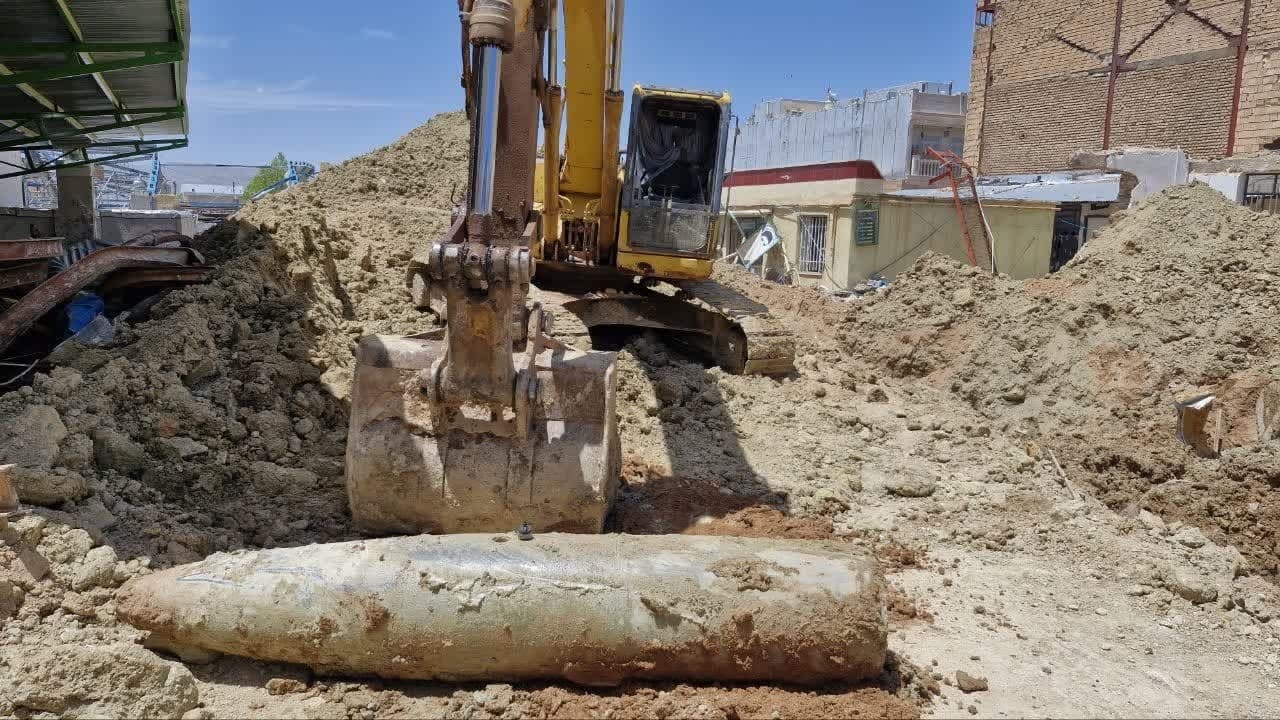 خنثی‌سازی بمب یک‌تنی در دلفان از عمق ۱۸ متری زمین