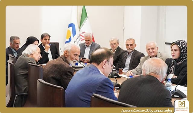 برگزاری نشست هم‌اندیشی مدیرعامل و مدیران صندوق بازنشستگی كاركنان بانك‌ها با رؤسای كانون‌های بازنشستگی بانك‌های مشترك