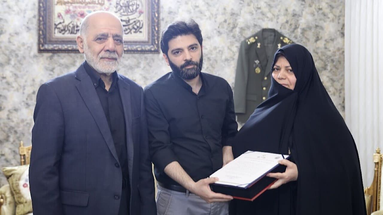 ابلاغ سلام رهبر معظم انقلاب به خانواده سپهبد شهید موسوی