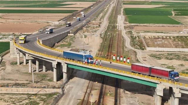 ۳۰ واگن کمک‌های بشردوستانه قزاقستان وارد خراسان رضوی شد
