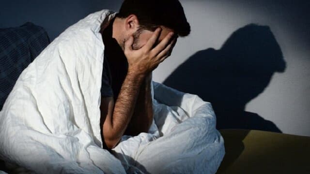 کدام تعریق‌های شبانه خطرناک هستند + فیلم