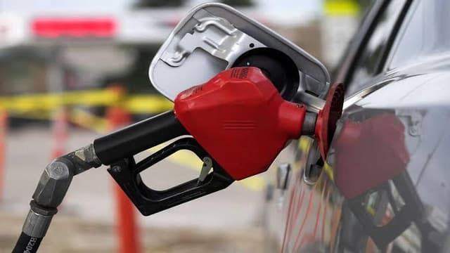 آغاز آزمایشی طرح «شناسه‌دار کردن سوخت» در تهران/ تراکنش‌های کارت اضطراری ردیابی می‌شود
