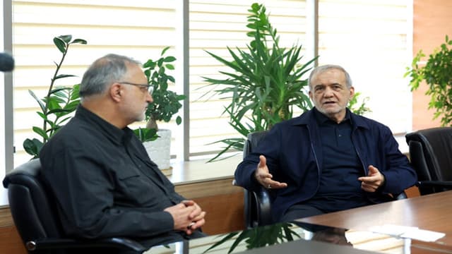 ضرورت تسریع بازسازی مناطق آسیب‌دیده/ تسهیل خدمات‌رسانی به شهروندان در شرایط بحران