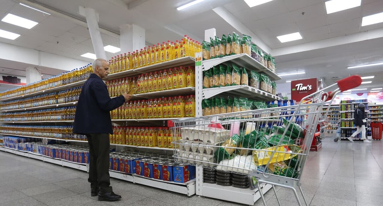 نباید اجازه داد که قدرت خرید مردم کاهش پیدا کند