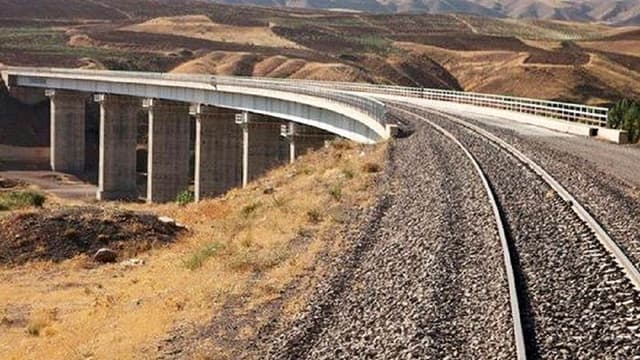 افزایش بهره گیری از ظرفیت شبکه ریلی کشور برای حمل کالاهای اساسی