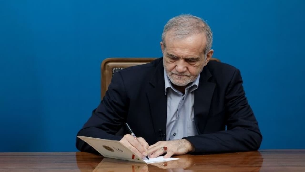 پیام تبریک پزشکیان به تیم والیبال بانوان کشورمان