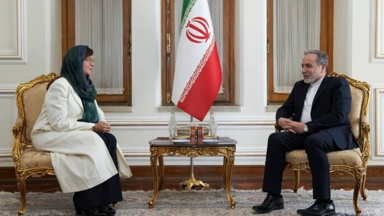 هماهنگ کننده مقیم سازمان ملل استوارنامه خود را تسلیم عراقچی کرد