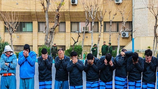 انحلال شبکه ۶۴ هزار میلیاردی اخلال در نظام اقتصادی کردستان/دستگیری ۳۲ نفر
