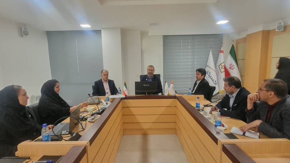 برگزاری كارگاه آموزشی آشنایی با پلت فرم "تیم بانك" برای كاركنان شعب استان تهران بانك صنعت و معدن