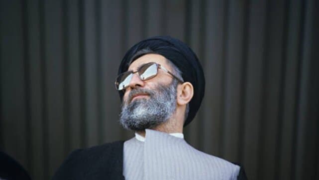 بازخوانی اولین وصیت نامه رهبر شهید انقلاب در سال ۴۲ + فیلم