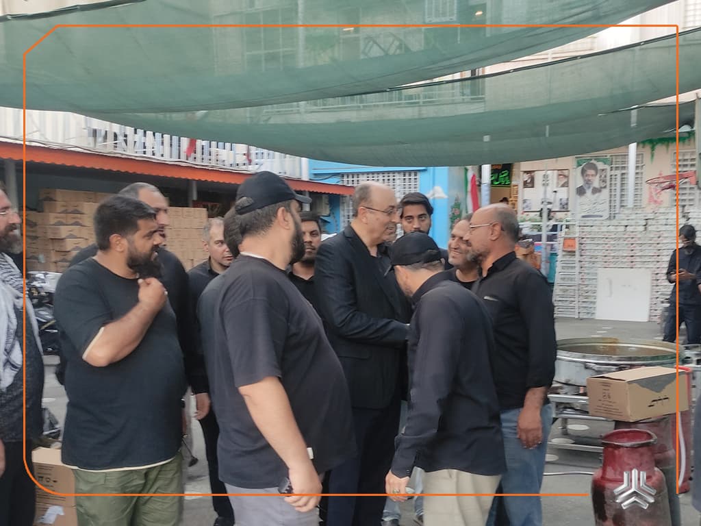 بازدید مدیرعامل گروه سایپا از موکب «محمد رسول‌الله»/ خدمت‌رسانی خانواده بزرگ سایپا به عزاداران در نزدیکی مصلای امام خمینی(ره)