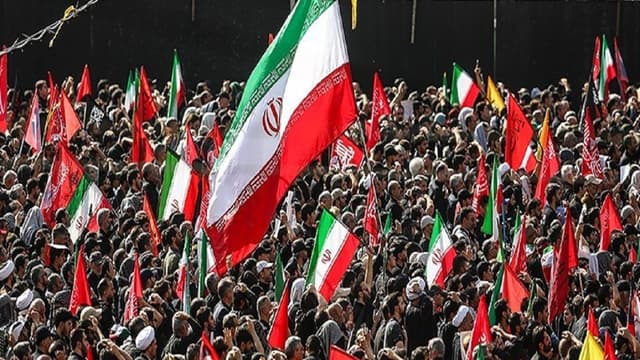 بدرقه‌ای ماندگار؛ پایان حماسه تشییع میلیونی رهبر شهید در قم