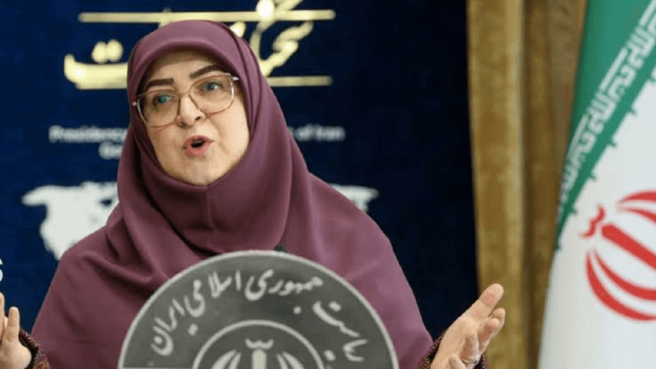 صنعت پتروشیمی‌ هدف حملات دشمن قرار گرفت چون در زندگی مردم نقش دارد