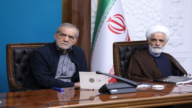 پزشکیان: قدرت بازدارندگی حقوقی ایران باید در مجامع جهانی تقویت شود