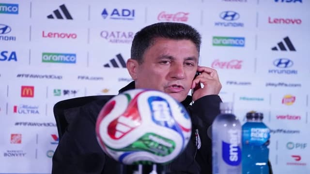 قلعه‌نویی: بعضی‌ها بی‌وطن و ایران فروش هستند!/ اگر پولی از بازیکنی گرفتم اعدامم کنید