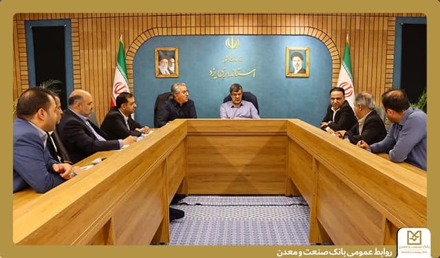بازدید معاون حقوقی و وصول مطالبات بانك صنعت و معدن از طرح شركت یكتا گرانول میبد