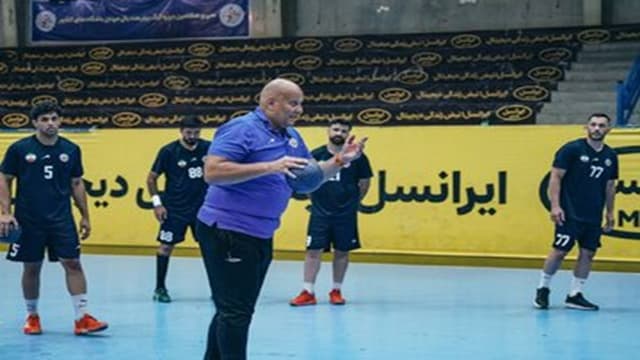 سرمربی تیم ملی هندبال: برای مدال ناگویا تا آخرین لحظه می‌جنگیم