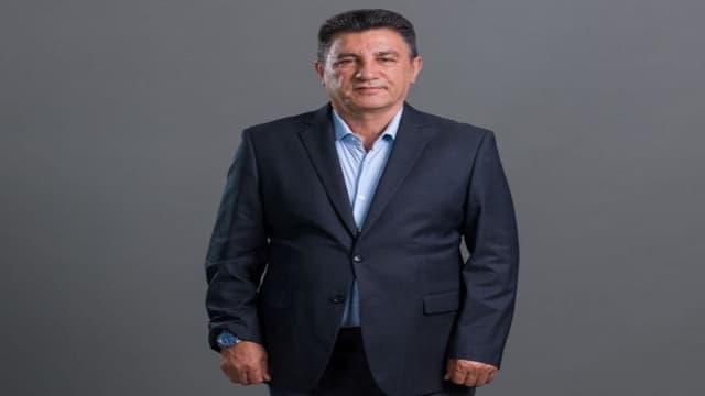 به وقت ایثارگری؛ لطفا رقم قرارداد قلعه نویی را اعلام کنید