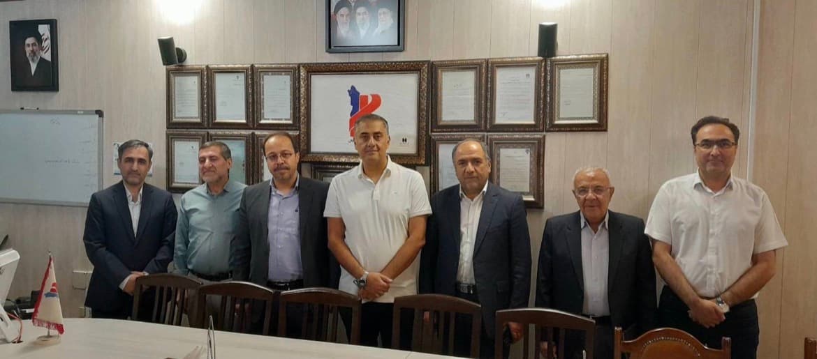 نشست بیمه دی و صندوق بازنشستگی استان در دومرجع درمانی بیمارستان آذربایجان و میلاد
