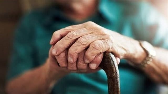 ۱۱ میلیون سالمند در ایران/ تا سال ۱۴۳۰ پیرمردهایمان ۲ برابر می‌شود
