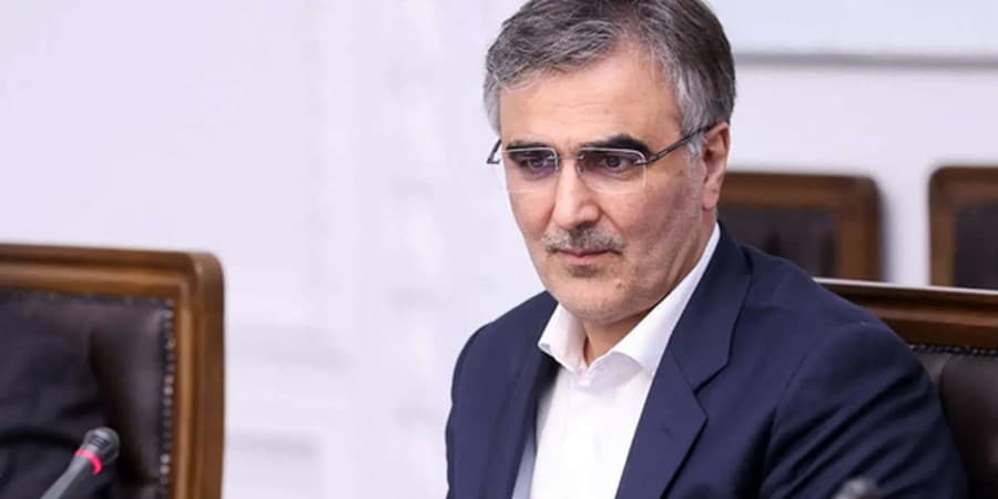 نرخ بازار ارز تجاری، نرخ غالب می‌شود/ تولید نفت و ذخایر ارزی کشور کاهش نیافته