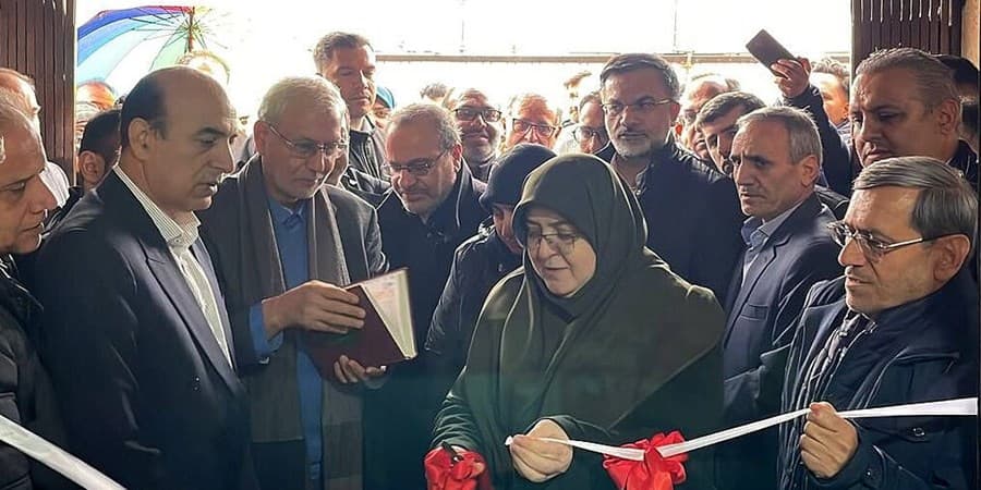 افتتاح ۲ مرکز جامع سلامت و ۳ پایگاه اورژانس شهر پرند با حضور سخنگوی دولت