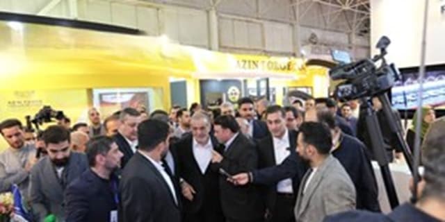 بازدید رئیس جمهور از غرفه بانک سپه در نمایشگاه بین المللی اوراسیا