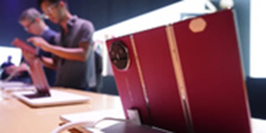 نازکترین موبایل تاشوی جهان در کنگره موبایل عرضه شد