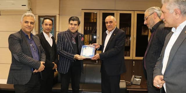 بیمه نامه ۵۰ میلیارد ریالی برای حنجره سالار عقیلی