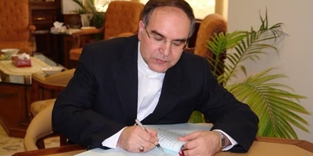 ایران و پاکستان توافقنامه تسهیل تجاری امضا کنند