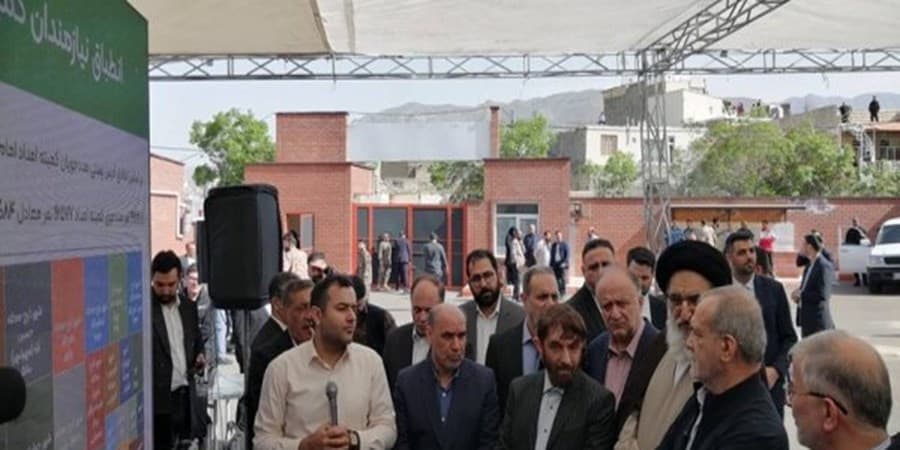 پزشکیان از نمایشگاه اقدامات قرارگاه اجتماعی البرز بازدید کرد