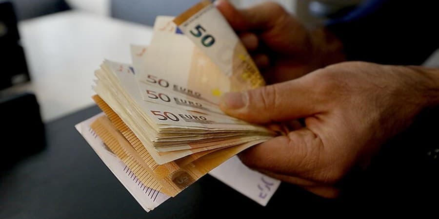 نرخ ارز تعدیل شد؛ قیمت کالاها کاهش می‌یابد؟