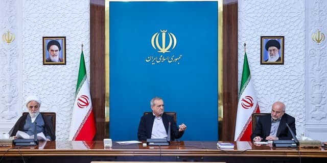 تدوین راهبردی جامع، با محوریت کاهش شدت مصرف انرژی