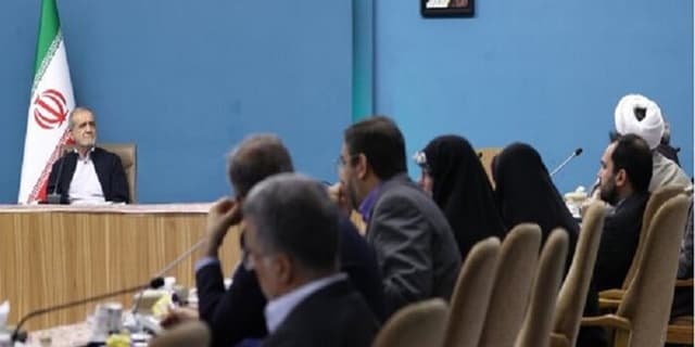 برای اصلاح جدی و اساسی جامعه باید کار را از خانواده، مدرسه و دانشگاه آغاز کنیم