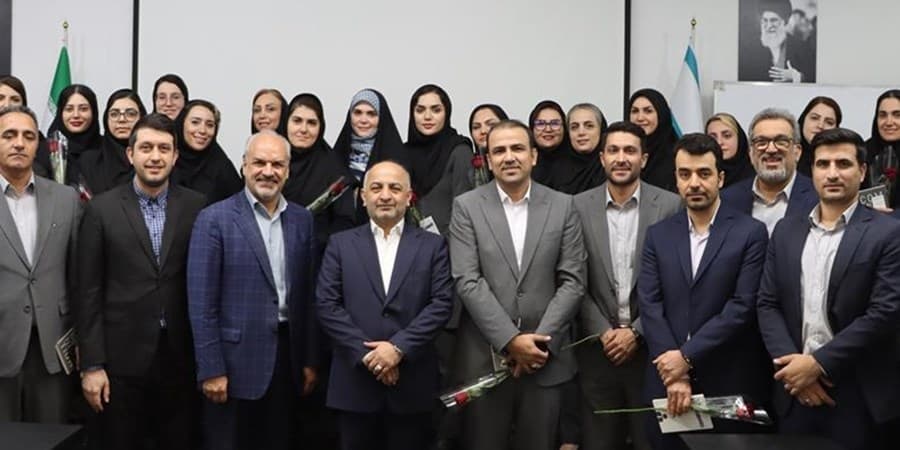 مدیرعامل بیمه دی: بیمه هوشمند با کارکنان خلاق و با دانش، محقق می شود