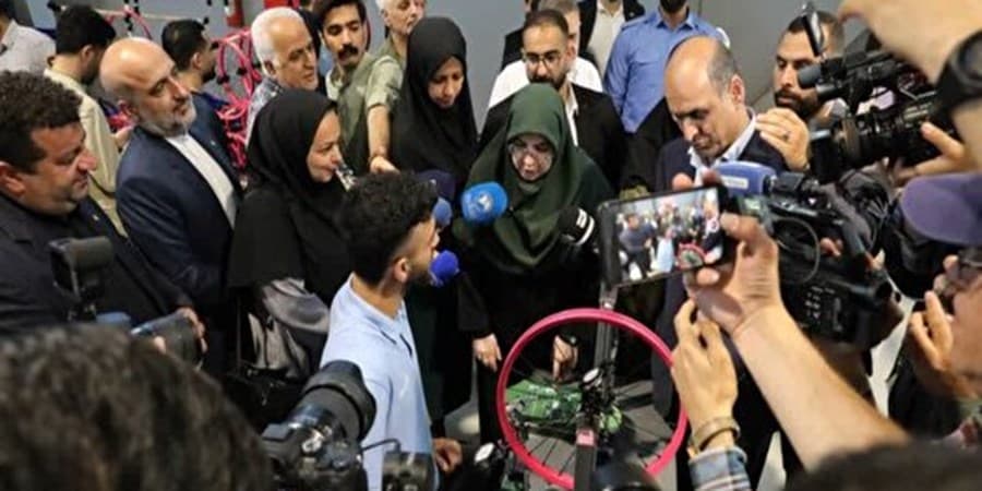 بازدید سخنگوی دولت از ۲ واحد تولیدی در منطقه آزاد انزلی