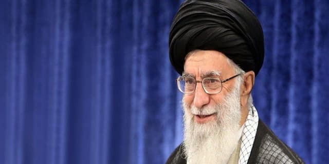 رهبر انقلاب: الگوی آمریکا برای منطقه شکست خورده است