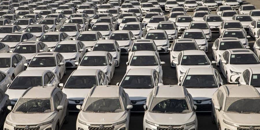 ترخیص ۳ هزار دستگاه خودروی وارداتی از بندر شهید رجایی