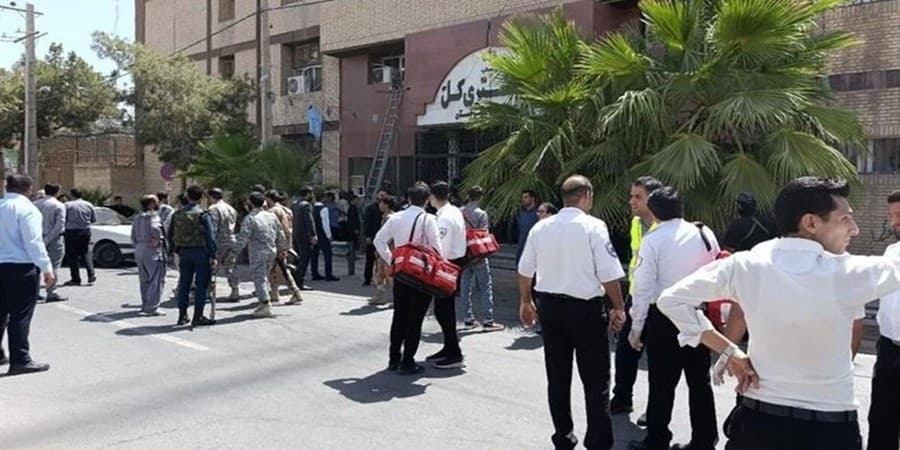 جزئیات جدید از حمله تروریستی زاهدان/ تروریست‌ها وارد دادگستری نشدند
