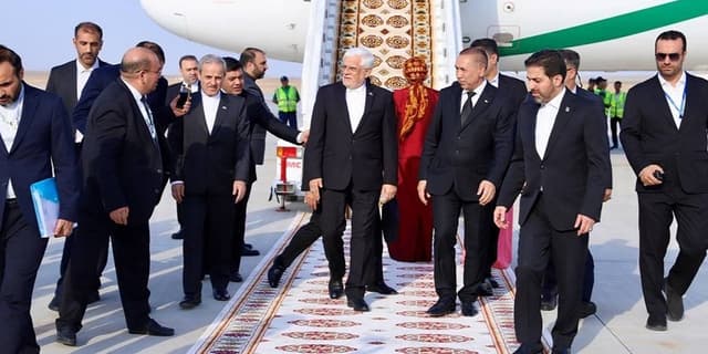 معاون اول رئیس جمهور وارد ترکمنستان شد
