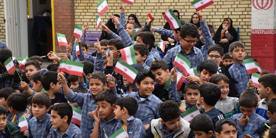 واکنش به شهریه ۱۷۵ میلیونی/شهریه مدارس غیردولتی تا ۱۴۵ میلیون بدون غذا، لباس و فعالیت آموزشگاهی!