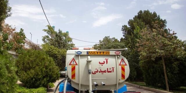 پیگیری مشکل کم‌آبی حاشیه شهر کرمان در دیدار نماینده مجلس با وزیر نیرو